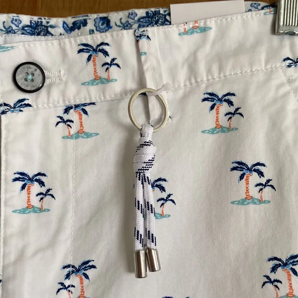 1 LEFT! Size 38-Denim & Flower Power Stretch Shorts